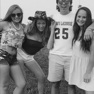 Meet your Posher, Alyssa